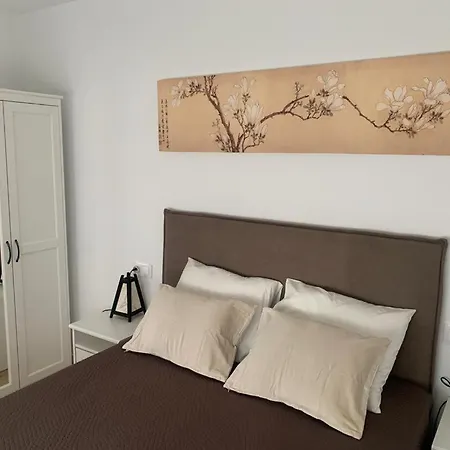 Fantastico Piso Con Piscina Y Balcon En *